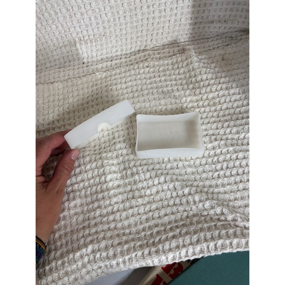 Vintage Unisex Unbranded Milk Glass‎ Soap Dish Small White